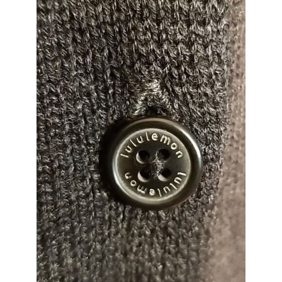 Lululemon Women's Knit V-Neck Button Up Cardigan Sweater Black Size 4         B3 - Picture 8 of 11